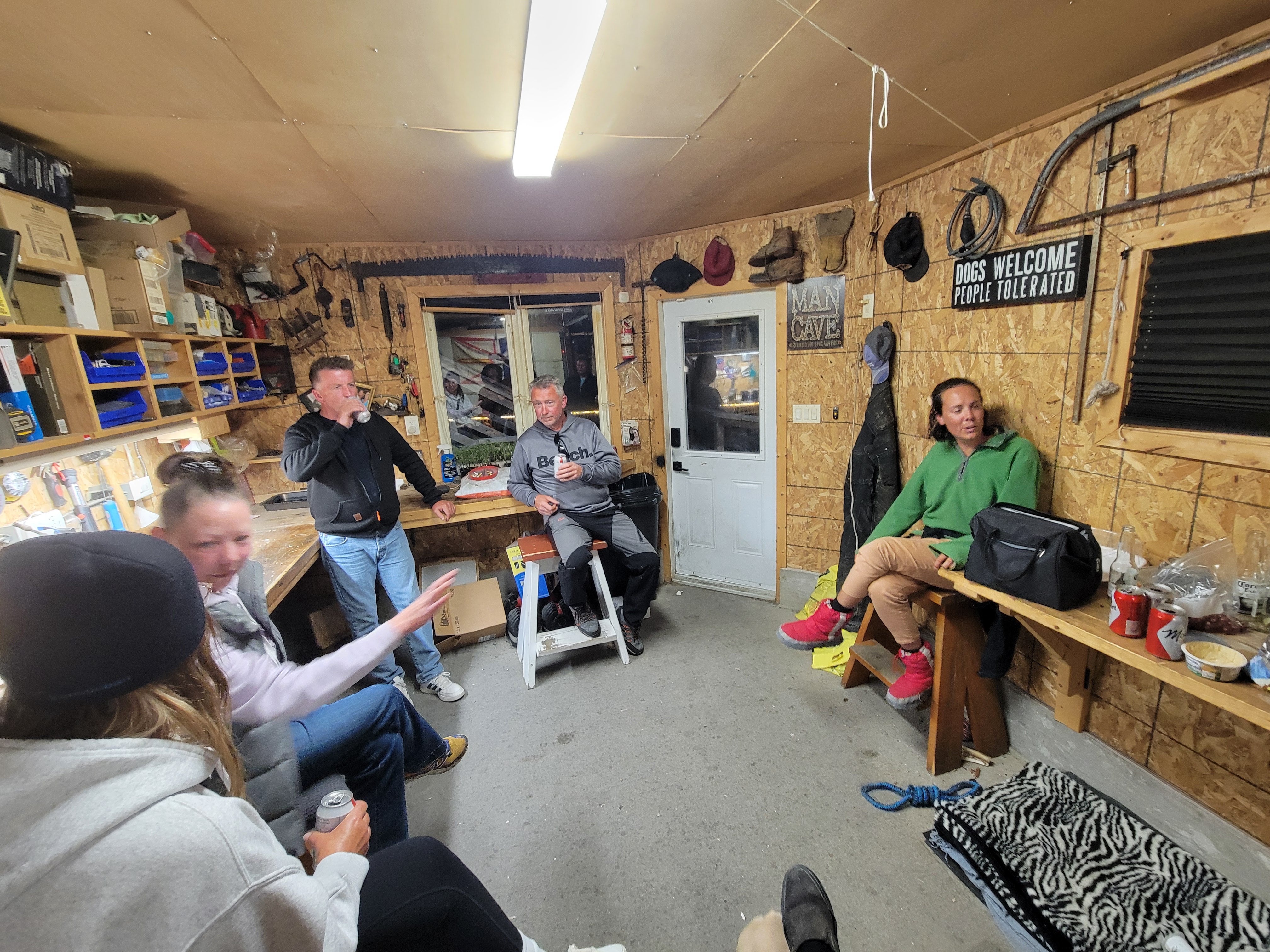 ../../img/catalinaharbor/garage.jpg